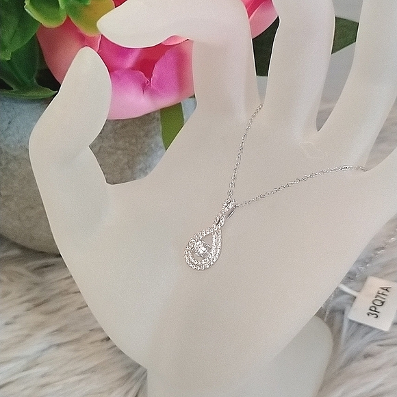 2/$30💕 BNWT Charmed Aroma Sterling Silver Adjustable Necklace - Picture 1 of 5